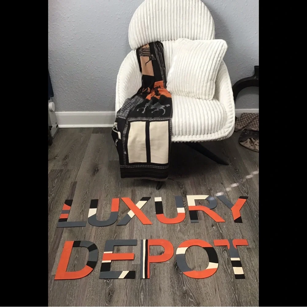 Authentic Louis Vuitton Alma Customized Bag - Picture 16 of 16